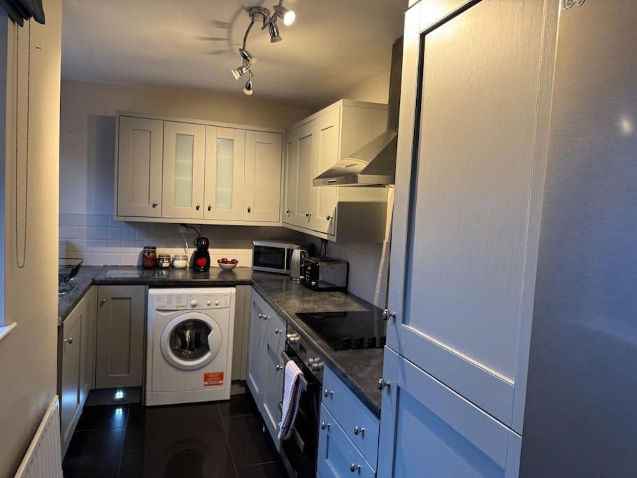 Stylish, Spacious And Central 4 Bedroom House Belfast Exterior photo